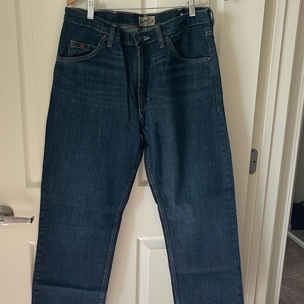 Wrangler Classic Indigo Straight Jeans